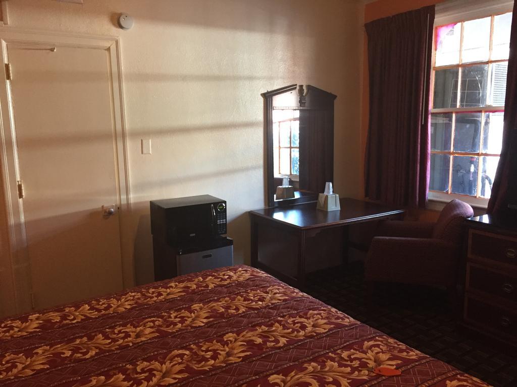 Budget Inn Downtown Mobile Eksteriør billede